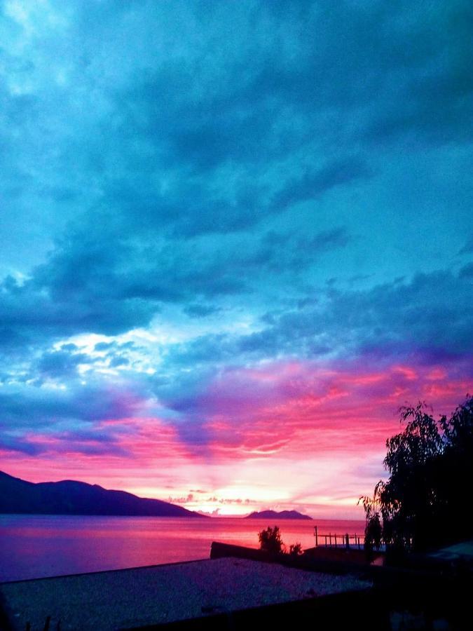 Ramo'S Cozy Beachside Haven With Panoramic Views - 2Nd Vlorë 外观 照片